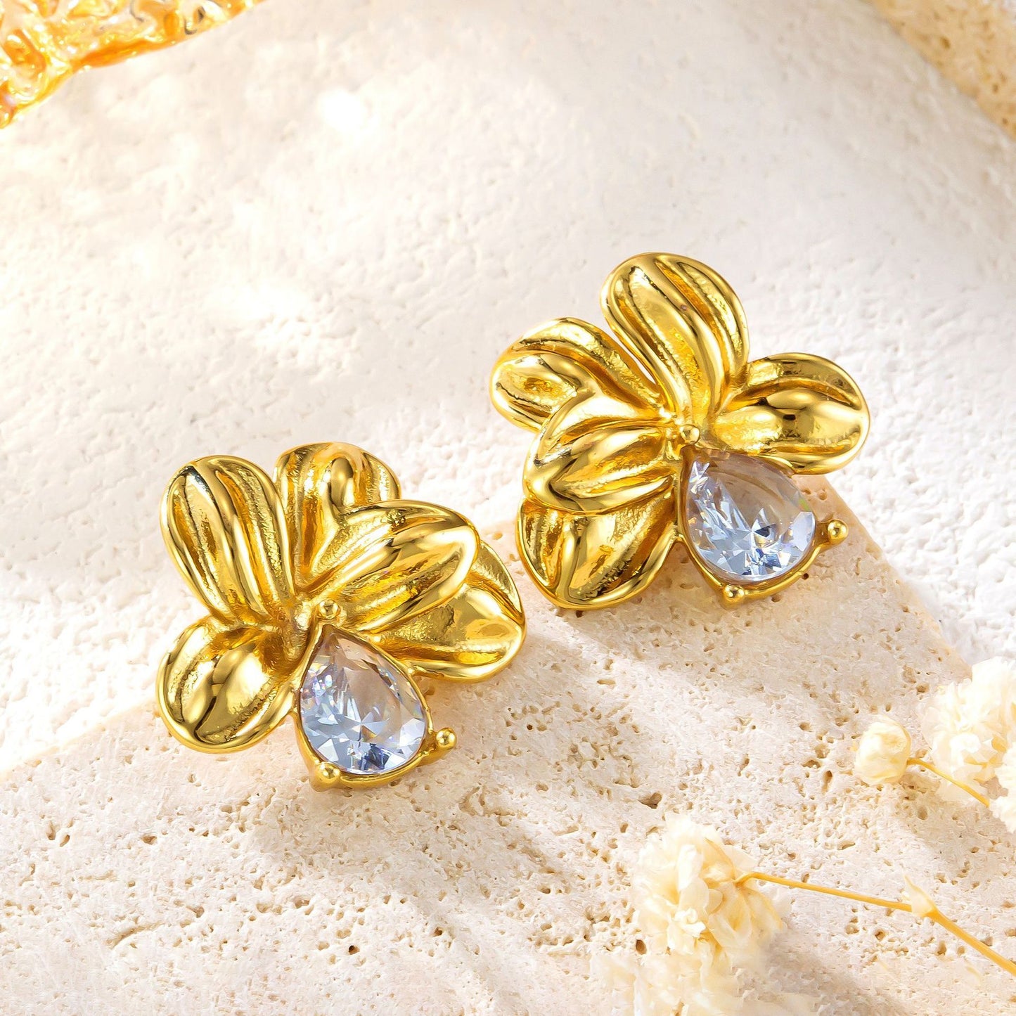 Sweet Design Stainless Steel Earrings Flower Shape